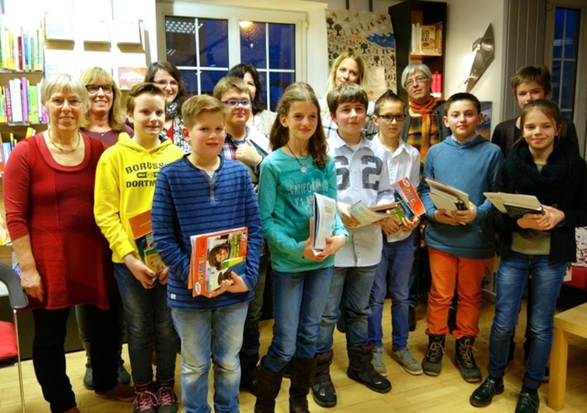 Schülerinnen und Schüler des Kreisentscheids in der Arkaden-Buchhandlung in Freudenstadt, 21.02.2016 