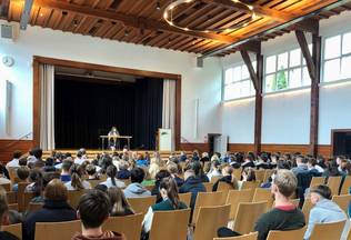 150 Schüler treffen Holocaustüberlebende
